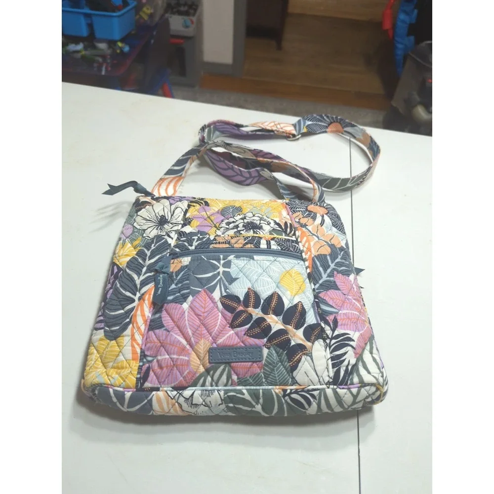 Vera Bradley Adjustable Shoulder Strap Palm Floral Shoulder Bag Purse EUC